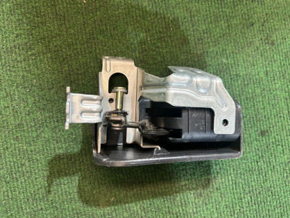 คันโยกเปิดฝาถังน้ำมัน SUBARU LANCASTER OEM 57340AE020 BH9 2001 GREEN 1U7