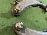 フロントアーム SUBARU LANCASTER OEM 20202AE000 20202AE010 BH9 2001 EJ254 AT