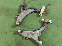 前摆臂 20202AE000 20202AE010 SUBARU LANCASTER