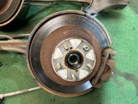 Ступицы задние SUBARU LANCASTER OEM 28474AE000 28462AE011 BH9 2001 EJ254 AT