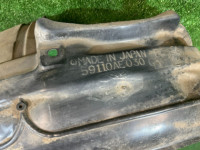 ซุ้มล้อหน้าซ้าย SUBARU LANCASTER OEM 59110AE030 BH9 2001 GREEN 1U7