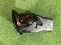 ตัวควบคุมการไหลของอากาศด้านซ้าย SUBARU LANCASTER OEM 66110AE000ML BH9 2001 EJ254 AT