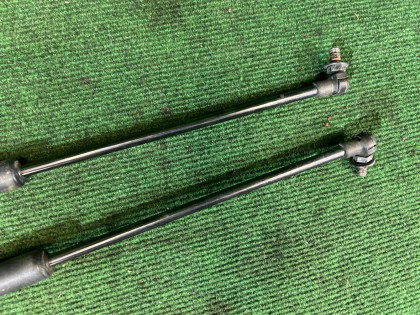 โช้คค้ำฝากระโปรงท้าย TOYOTA PRIUS OEM 68950-0W520 68960-0W330 ZVW30 2012 1F7 SILVER
