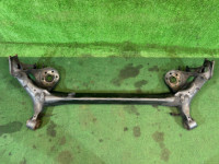 คานหลัง 42450-47040 TOYOTA PRIUS
