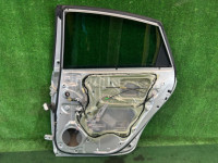 ประตูหลังขวา цвет 1F7 TOYOTA PRIUS OEM 67003-47080 ZVW30 2012 1F7 SILVER