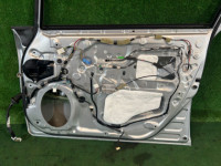 右前门 цвет 1F7 TOYOTA PRIUS OEM 67001-47070 ZVW30 2012 1F7 SILVER