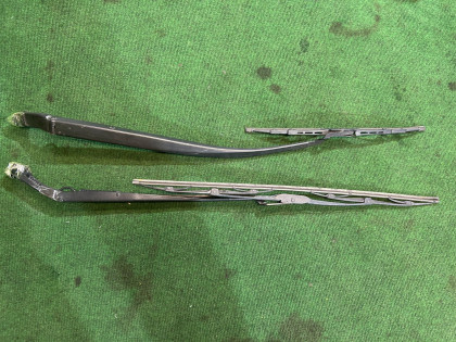 ใบปัดน้ำฝน TOYOTA PRIUS OEM 85221-47080 85211-47090 ZVW30 2012