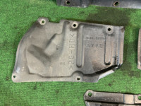 エンジンアンダーカバー TOYOTA PRIUS OEM 5141012104 51410-12105 ZVW30 2012 1F7 SILVER