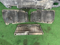 エンジンアンダーカバー TOYOTA PRIUS OEM 5141012104 51410-12105 ZVW30 2012 1F7 SILVER