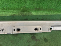 Embaladeira esquerda TOYOTA PRIUS OEM 75860-47010-B0 ZVW30 2012 1F7 SILVER