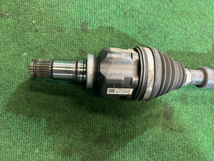 เพลาขับหน้า правый TOYOTA PRIUS OEM 43410-47030 ZVW30 2012 2ZRFXE AT