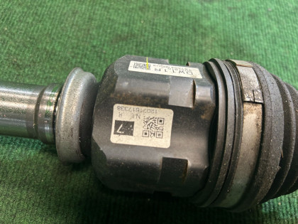 เพลาขับหน้า правый TOYOTA PRIUS OEM 43410-47030 ZVW30 2012 2ZRFXE AT