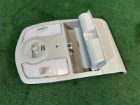 ไฟเพดานหน้า TOYOTA PRIUS OEM 8126047090B0 ZVW30 2012 2ZRFXE AT