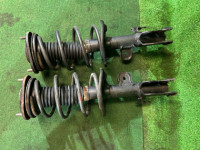 Amortecedores передние TOYOTA PRIUS OEM 48510-47130 48520-47130 ZVW30 2012 2ZRFXE AT