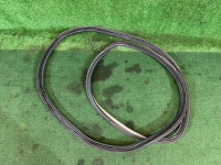 ยางขอบฝาท้าย TOYOTA PRIUS OEM 67881-47022 ZVW30 2012 1F7 SILVER