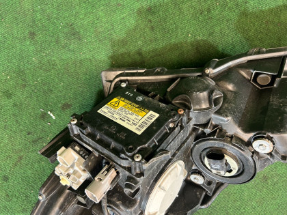 ไฟหน้า ксенон TOYOTA PRIUS OEM 81145-47381 81185-47381 85967-33031 ZVW30 2012
