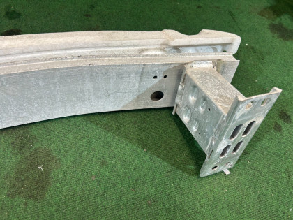 前保险杠防撞梁 TOYOTA PRIUS OEM 52021-47081 ZVW30 2012