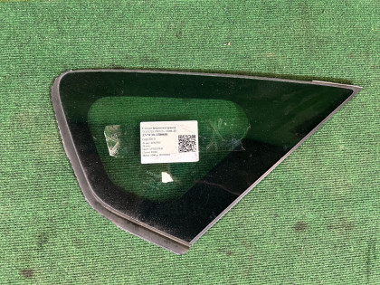 右クォーターガラス TOYOTA PRIUS OEM 62710-47040 ZVW30 2013