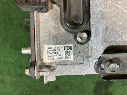 インバーター TOYOTA PRIUS OEM G9200-47190 ZVW30 2013 2ZRFXE AT