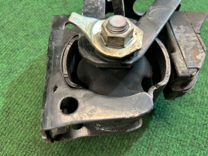 Apoio dianteiro do motor TOYOTA PRIUS OEM 1236137090 ZVW30 2013 2ZRFXE AT