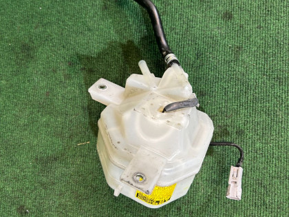 Бачок для тормозной жидкости TOYOTA PRIUS OEM 4722047050 ZVW30 2013 2ZRFXE AT