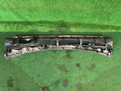 Жабо TOYOTA PRIUS OEM 55708-47101 ZVW30 2013