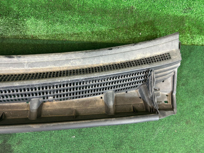 Жабо TOYOTA PRIUS OEM 55708-47101 ZVW30 2013