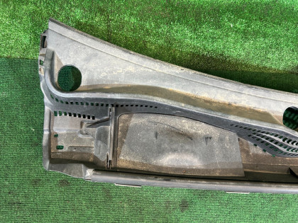 Жабо TOYOTA PRIUS OEM 55708-47101 ZVW30 2013