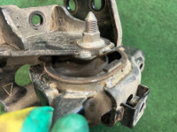 ยางแท่นเครื่องซ้าย TOYOTA PRIUS OEM 12372-37110 ZVW30 2013 2ZRFXE AT