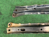 前副车架 Правая и левая TOYOTA PRIUS OEM 51107-12010 51108-12010 ZVW30 2013 2ZRFXE AT