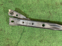 Распорка Днища TOYOTA PRIUS OEM 5750112020 ZVW30 2013 2ZRFXE AT