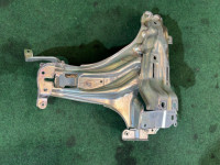 Soporte Инвертора TOYOTA PRIUS OEM G9110-47011 ZVW30 2013 1F7 SILVER