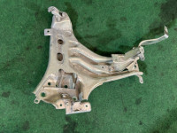 Soporte Инвертора TOYOTA PRIUS OEM G9110-47011 ZVW30 2013 1F7 SILVER