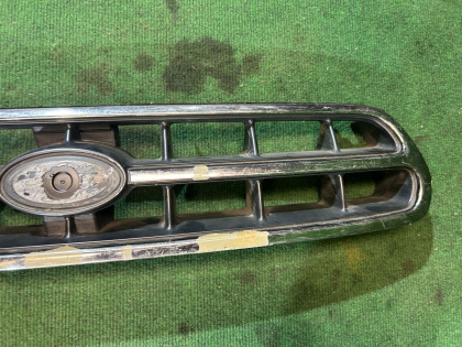 Grelha do radiador SUBARU LANCASTER OEM 91121AE020 BH9 2000 BEIGE 8L5