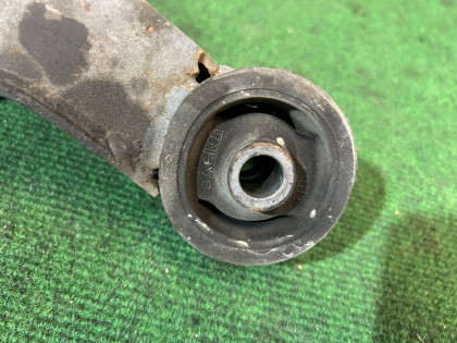 ยางแท่นเฟืองท้าย SUBARU LANCASTER OEM 41310AE001 BH9 2001 EJ254 AT