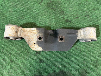 ยางแท่นเฟืองท้าย SUBARU LANCASTER OEM 41310AE001 BH9 2001 EJ254 AT