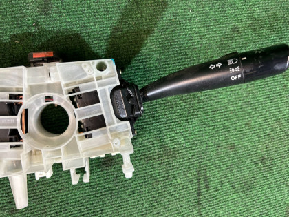 Mando de columna de dirección SUBARU LANCASTER OEM 83111AE020 BH9 2001 EJ254 AT