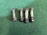 น็อตปรับศูนย์ล้อหน้า SUBARU LANCASTER OEM 20540AA090 BH9 2001 EJ254 AT