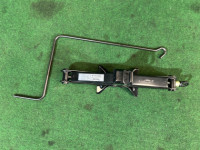 แม่แรง высокий SUBARU LANCASTER OEM 97030AC061 BH9 2001