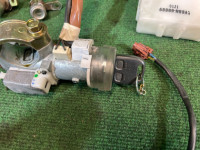 ชุดล็อกพร้อมกุญแจ SUBARU LANCASTER OEM 57491AE740 BH9 2001 GREEN 1U7
