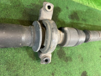 Transmisión cardán SUBARU LANCASTER OEM 27111AE061 BH9 2001 EJ254 AT