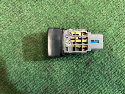 สวิตช์ไฟตัดหมอก SUBARU LANCASTER OEM 83001AE000 BH9 2001 EJ254 AT