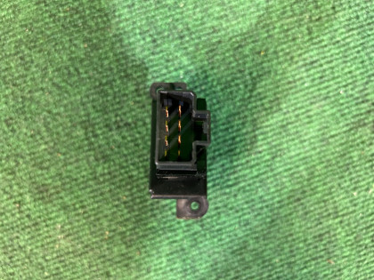 Hazard warning switch SUBARU LANCASTER OEM 83037AE000 BH9 2001 EJ254 AT