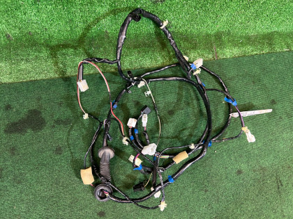 สายไฟฝาท้าย 81812AE210 SUBARU LANCASTER