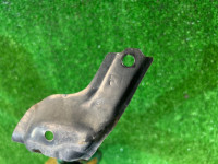 Крепление переднего бампера правое SUBARU LANCASTER OEM 57707AE230 BH9 2001 GREEN 1U7