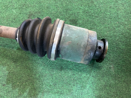 เพลาขับหน้า SUBARU LANCASTER OEM 28321FE040 BH9 2001 EJ254 AT