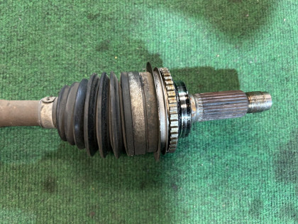 フロントドライブシャフト SUBARU LANCASTER OEM 28321FE040 BH9 2001 EJ254 AT