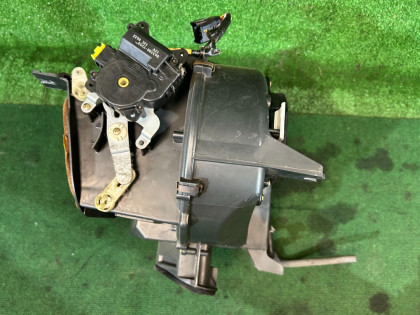 エバポレーター SUBARU LANCASTER OEM 72210AE112 BH9 2001 EJ254 AT