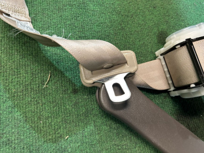 Rear seat belts SUBARU LANCASTER OEM 64660AE000ML 64660AE010ML BH9 2001 GREEN 1U7