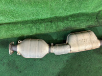 排气中段 SUBARU LANCASTER OEM 44200AE050 BH9 2001 EJ254 AT